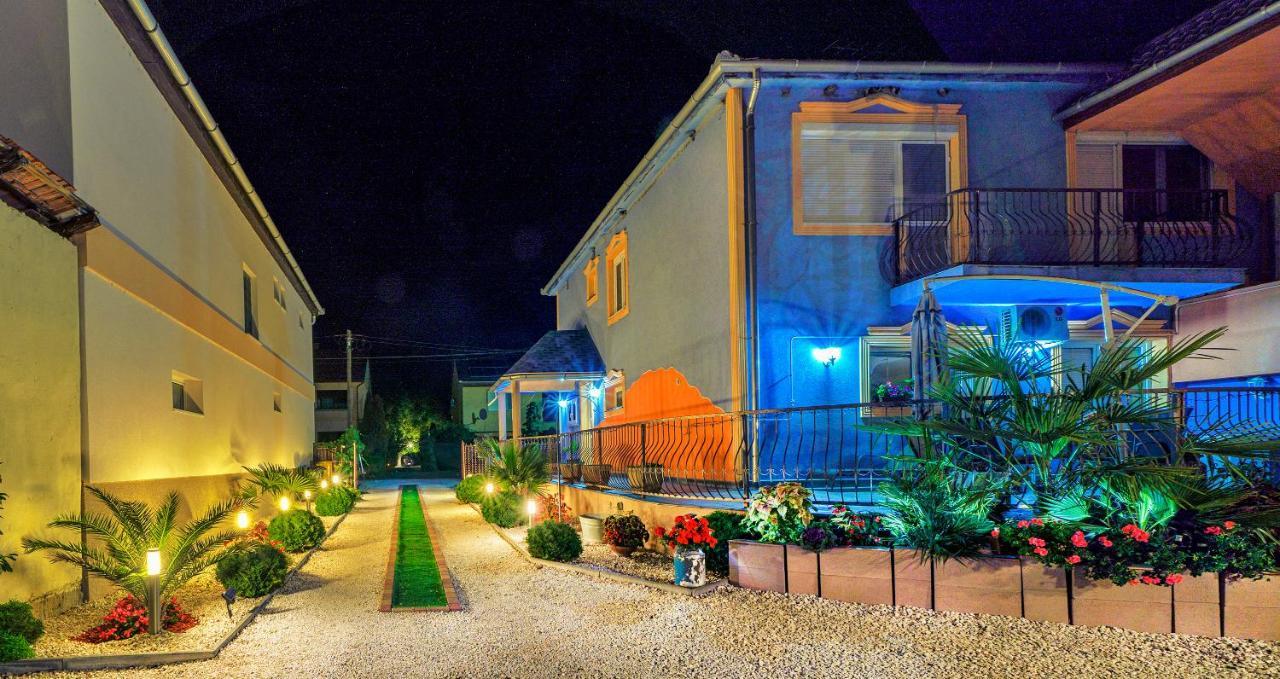 Vintiamo Apartmanok Egerszalók Buitenkant foto